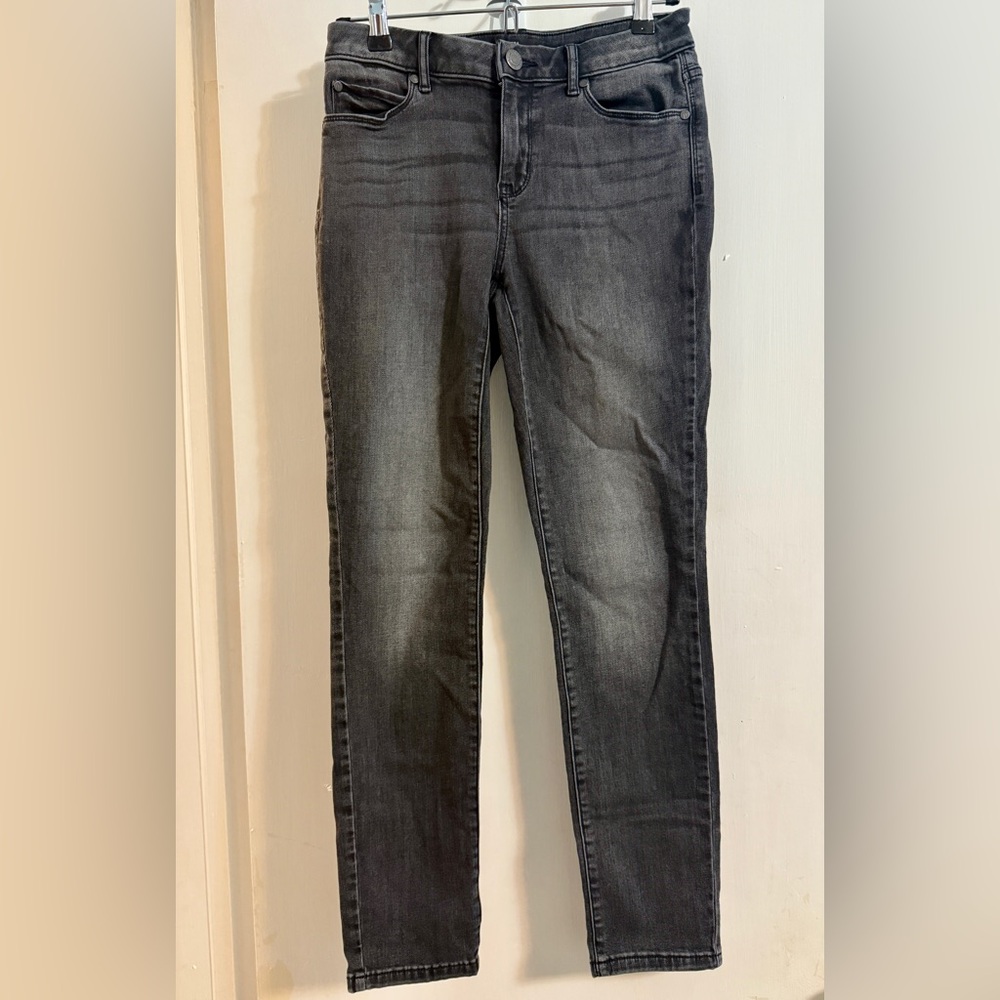 Simply Vera by Vera Wang Washed Black/Charcoal Skinny Jeans (EUC)
